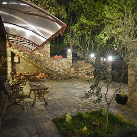 Santa Marina Guesthouse Káto Loutrákion Extérieur photo
