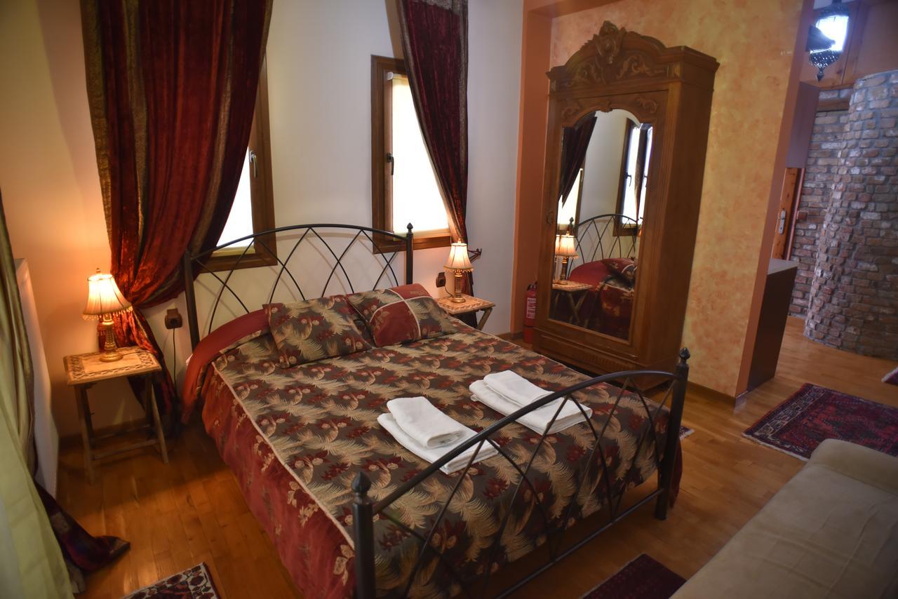 Santa Marina Guesthouse Káto Loutrákion Extérieur photo