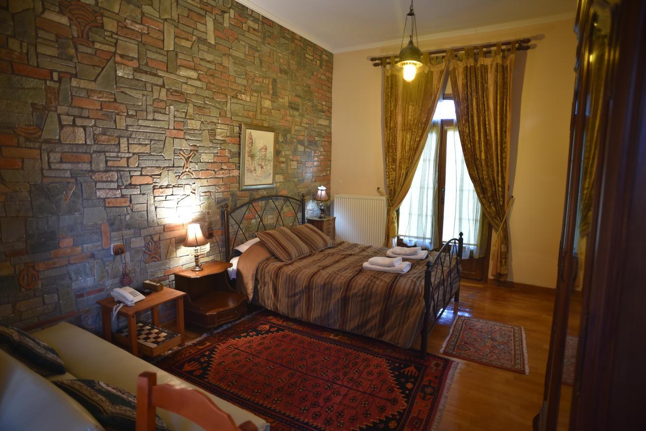 Santa Marina Guesthouse Káto Loutrákion Extérieur photo