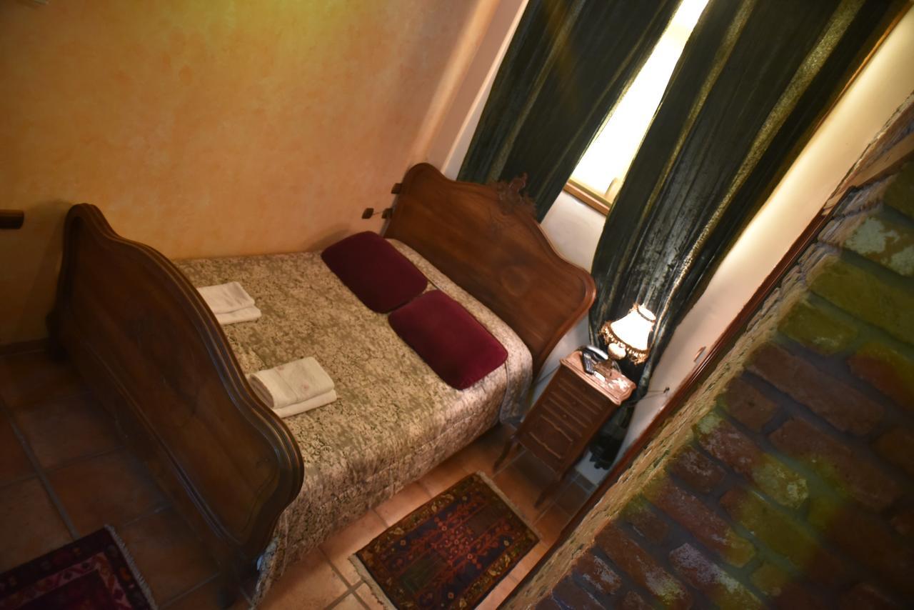 Santa Marina Guesthouse Káto Loutrákion Extérieur photo