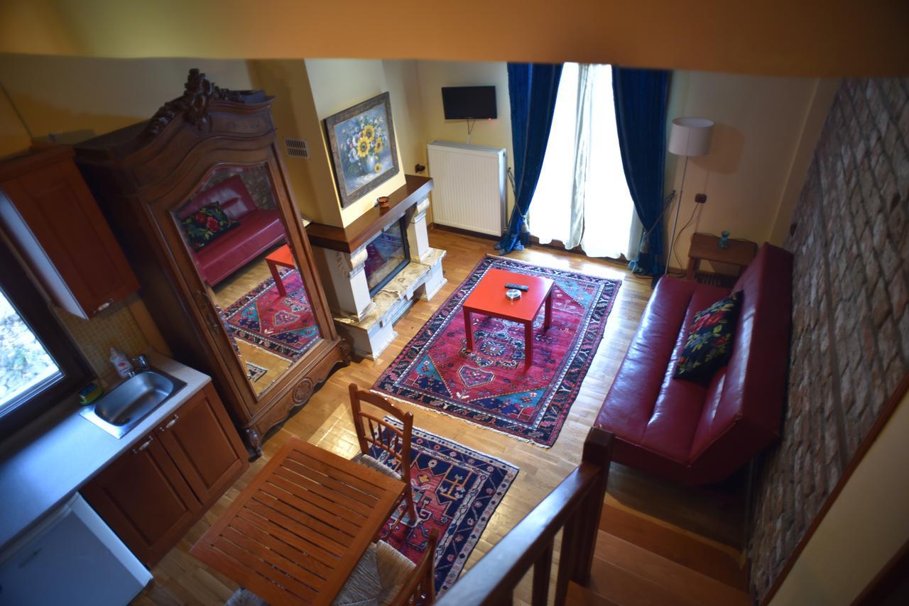 Santa Marina Guesthouse Káto Loutrákion Extérieur photo