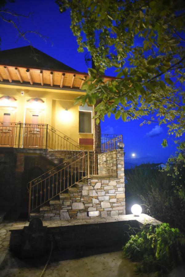 Santa Marina Guesthouse Káto Loutrákion Extérieur photo