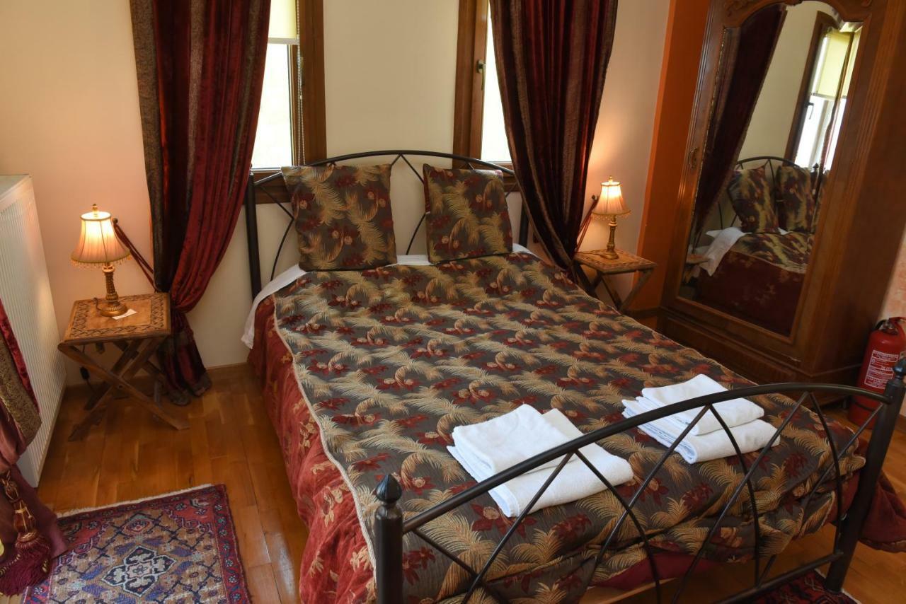 Santa Marina Guesthouse Káto Loutrákion Extérieur photo