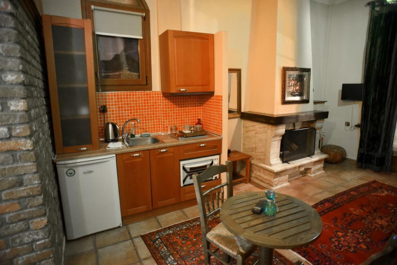 Santa Marina Guesthouse Káto Loutrákion Extérieur photo