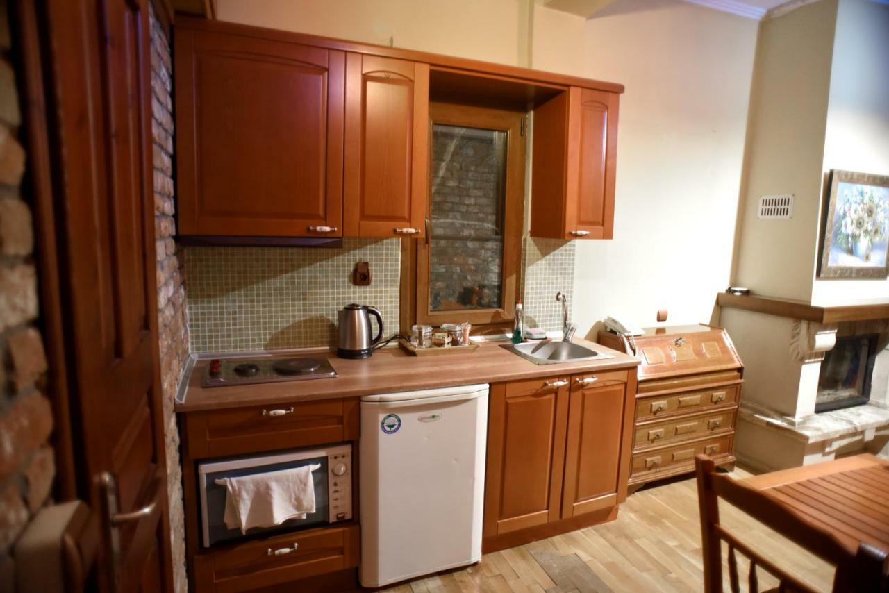 Santa Marina Guesthouse Káto Loutrákion Extérieur photo