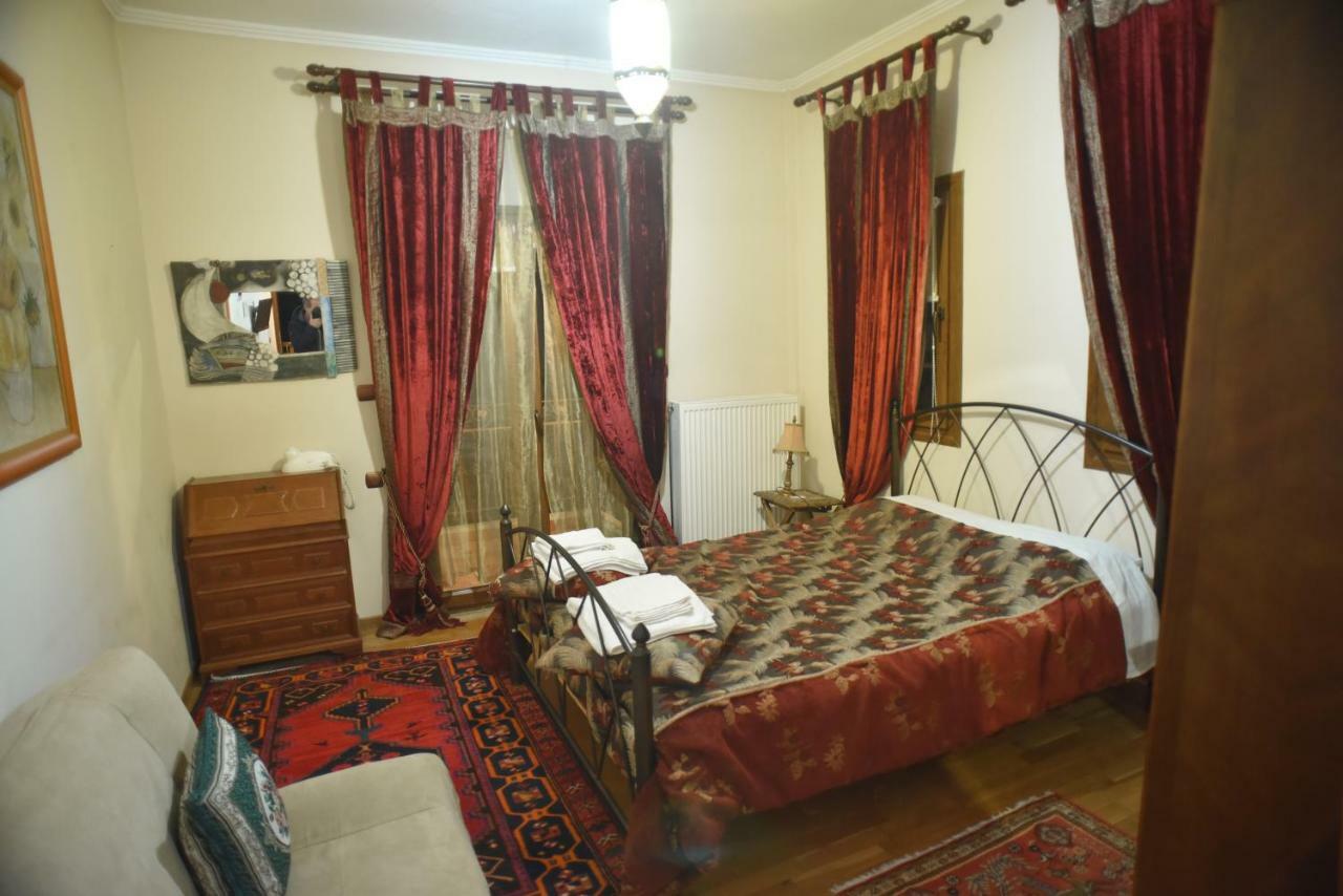 Santa Marina Guesthouse Káto Loutrákion Extérieur photo