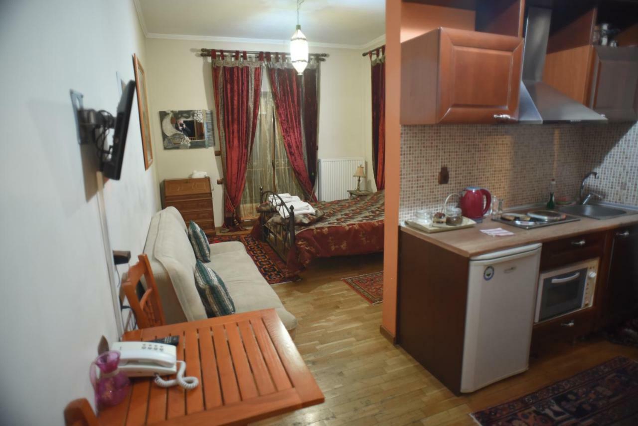 Santa Marina Guesthouse Káto Loutrákion Extérieur photo
