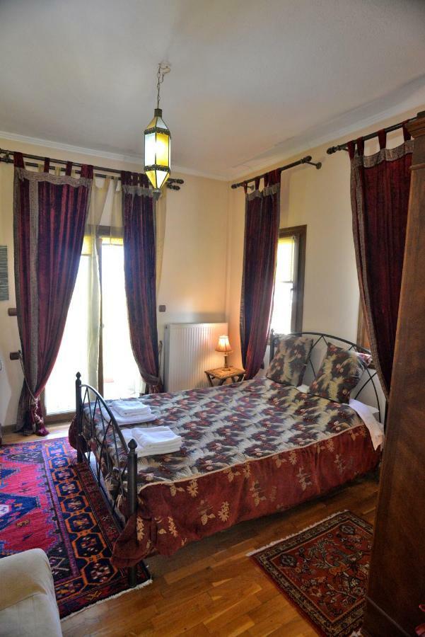 Santa Marina Guesthouse Káto Loutrákion Extérieur photo