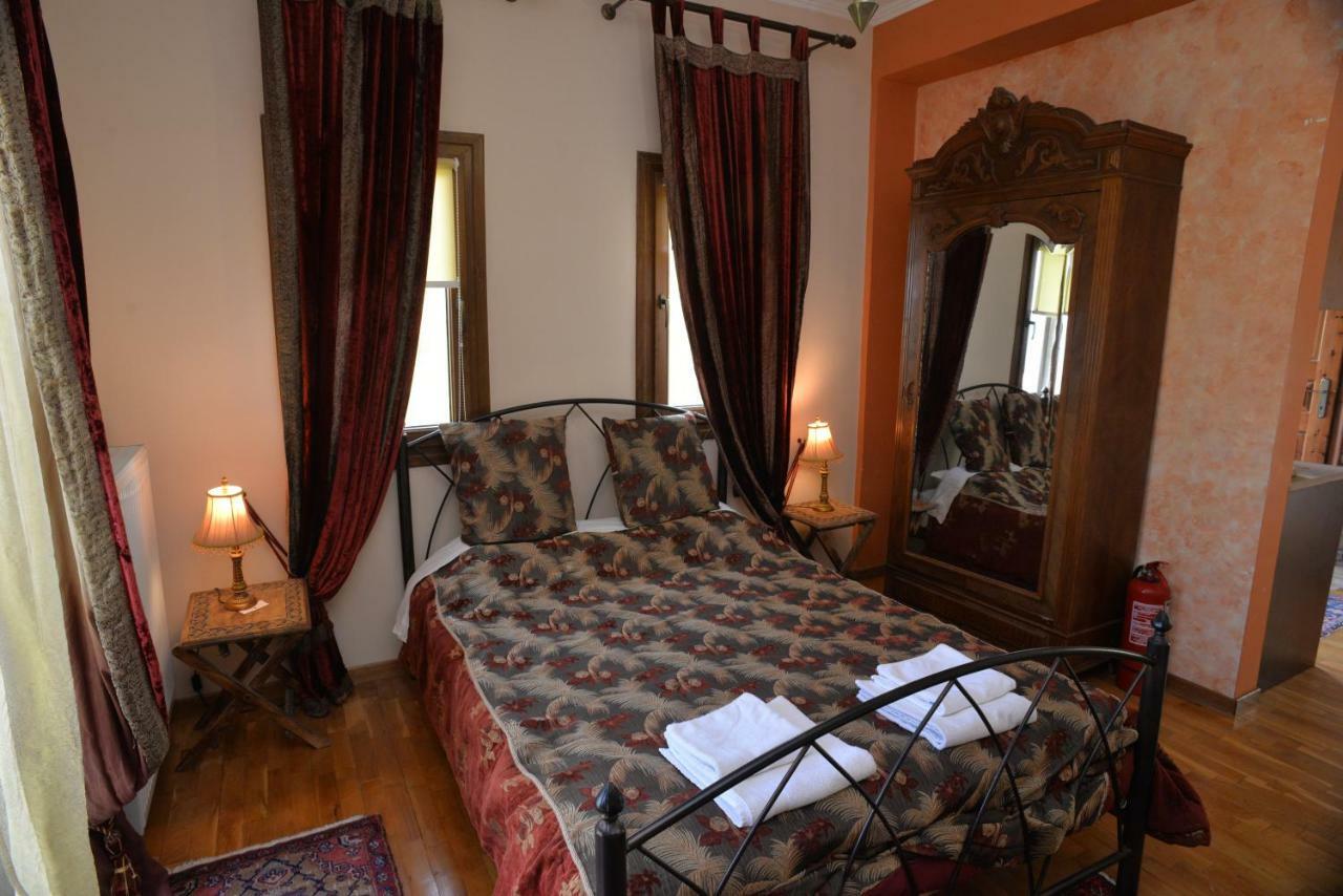 Santa Marina Guesthouse Káto Loutrákion Extérieur photo