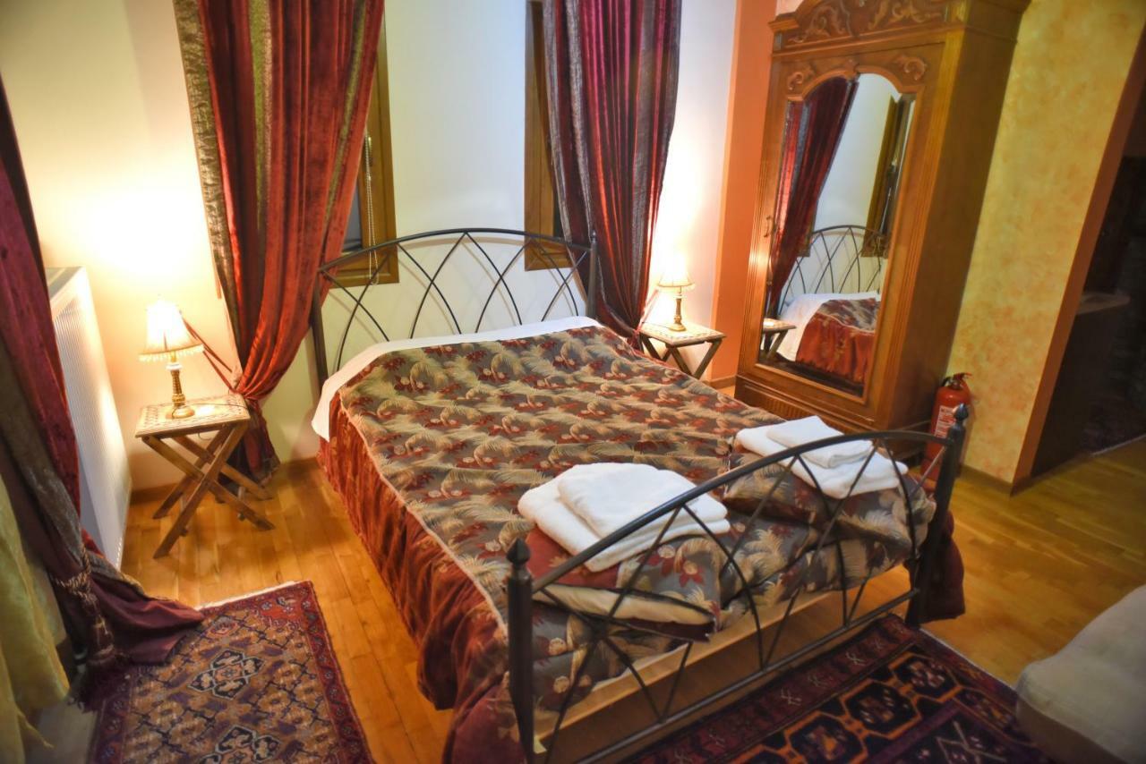 Santa Marina Guesthouse Káto Loutrákion Extérieur photo